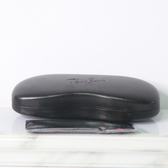 Ray-Ban Glasses Case - It does fit my Aviator Sunglasses **Case Only** - Picture 3 of 3